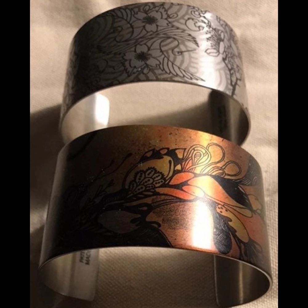 2 stainless steel bracelets